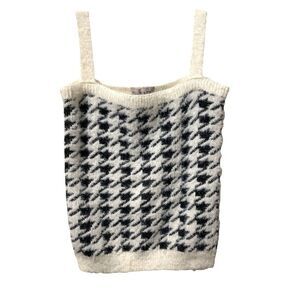 Willow & Wind Houndstooth Black and White Fuzzy Tank Top Sweater size Medium